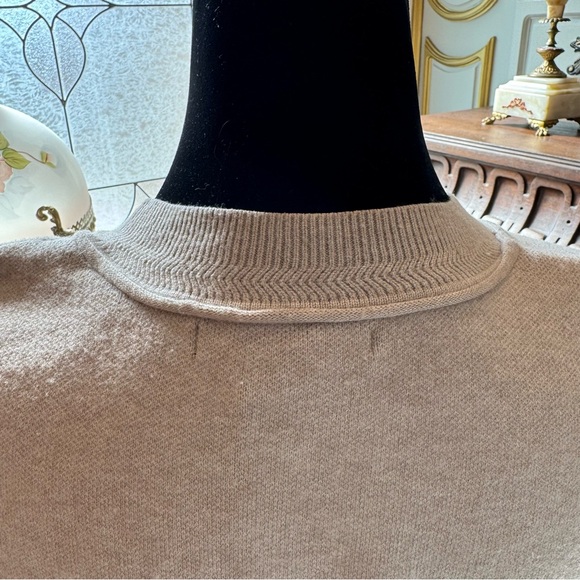 Tahari sweater in size medium. - Picture 4 of 5
